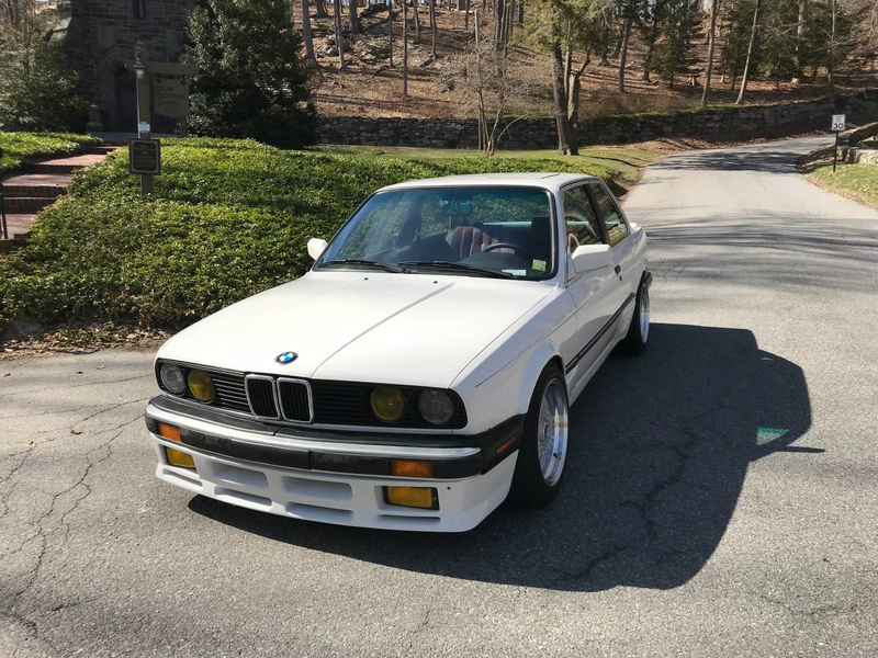 Illustration for article titled At $6,000, Could This Zenderized 1987 BMW 325is Make You Believe In Coupé De Foudre?